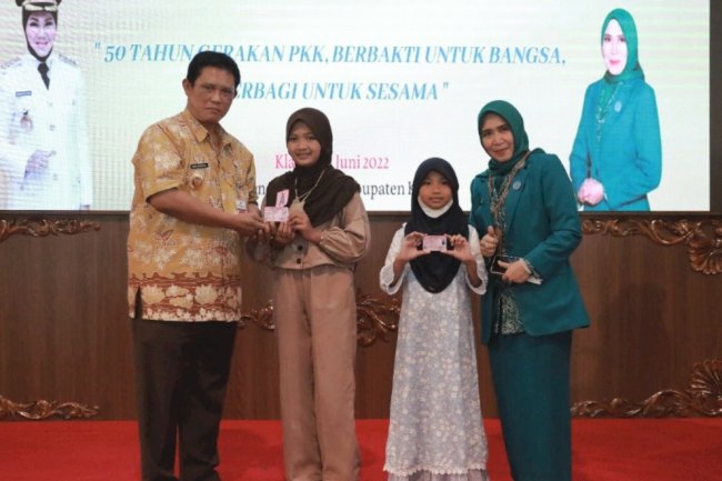 Penyerahan KIA oleh Wakil Bupati Klaten di Pendopo Kabupaten Klaten.
