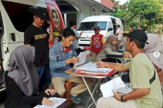 Pelayanan Adminduk Dinas Dukcapil Klaten di acara CarFreeDay bahagiakan masyarakat.