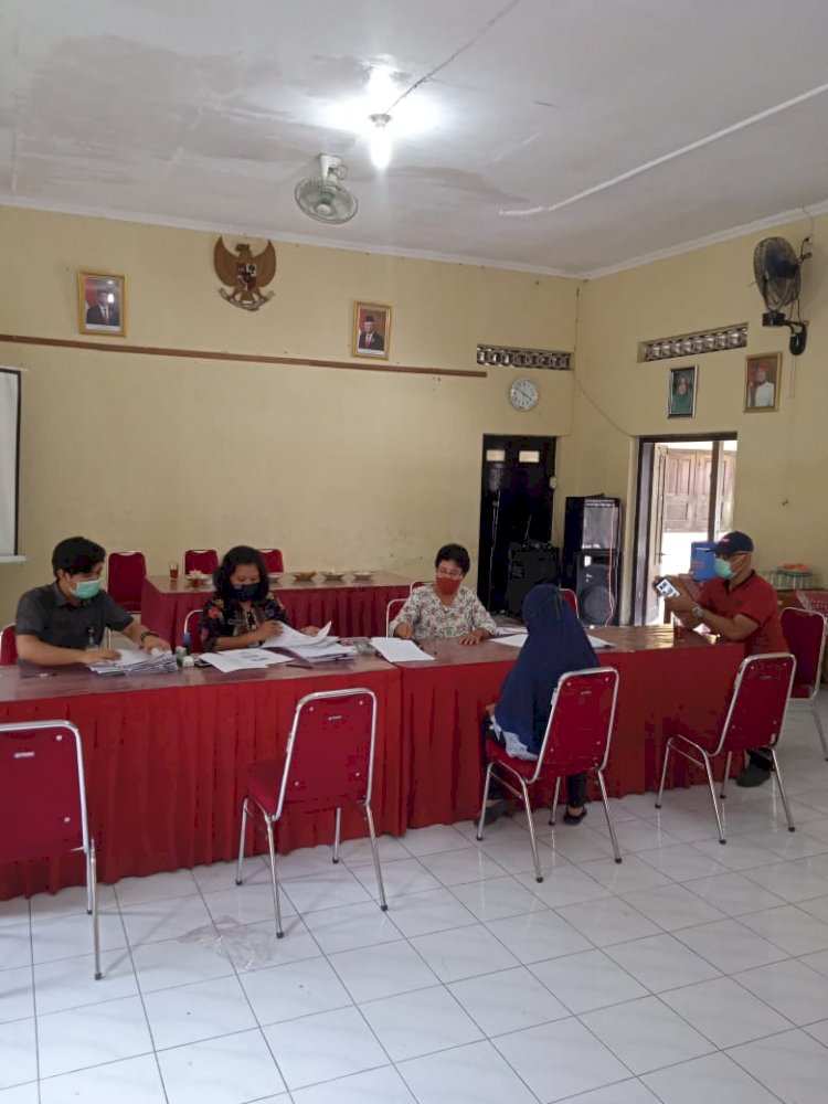 DISDUKCAPIL KLATEN---Inovasi Pelayanan Jemput Bola Akta Kelahiran Usia 0 -18 tahun SeKecamatan Cawas di Aula Kecamatan Cawas.