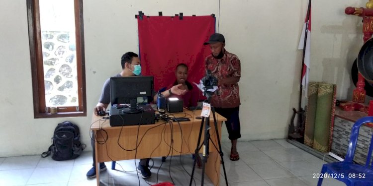 DISDUKCAPIL KLATEN---Inovasi Pelaut Bala Perekaman E-KTP secara Massal kerjasama dengan KPU Kabupaten Klaten di Kecamatan Gantiwarno.