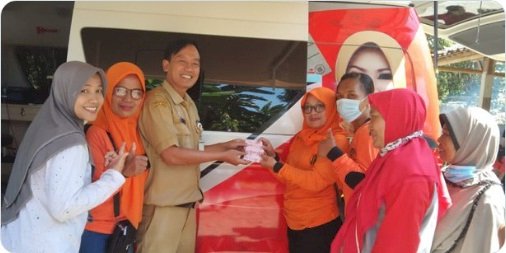 Dinas Dukcapil Klaten Serahkan KIA di Kali Poitan.