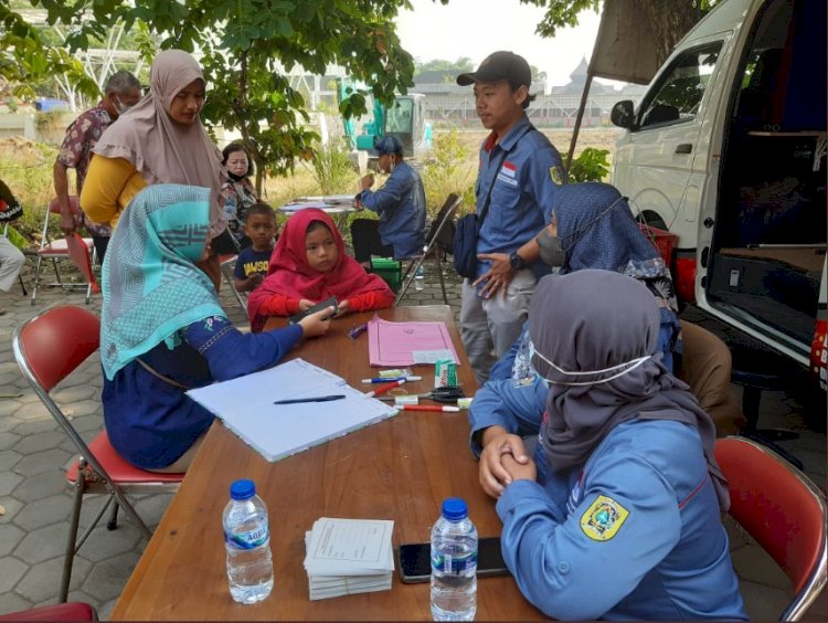 Pelayanan Adminduk Dinas Dukcapil Klaten di acara CarFreeDay bahagiakan masyarakat.