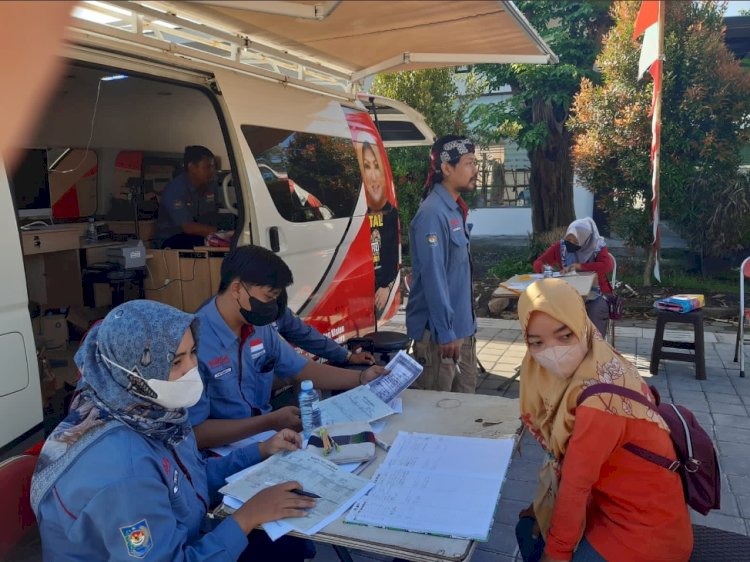Pelayanan Adminduk Dinas Dukcapil Klaten di acara CarFreeDay bahagiakan masyarakat.