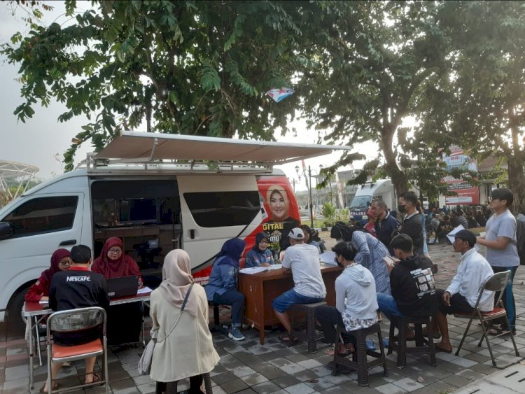 Pelayanan Adminduk Dinas Dukcapil Klaten di acara CarFreeDay bahagiakan masyarakat.