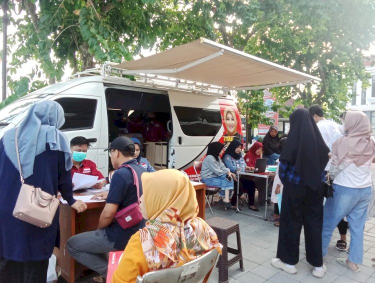 Pelayanan Adminduk Dinas Dukcapil Klaten di acara CarFreeDay bahagiakan masyarakat.