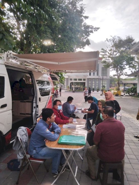 Pelayanan Adminduk Dinas Dukcapil Klaten di acara CarFreeDay bahagiakan masyarakat.