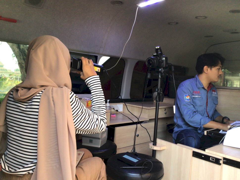 Pelayanan Adminduk Dinas Dukcapil Klaten di acara CarFreeDay bahagiakan masyarakat.