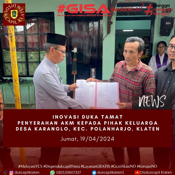INOVASI DUKA TAMAT Penyerahan Akta Kematian di Desa Karanglo.