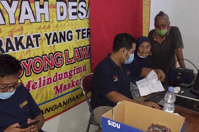 DISDUKCAPIL KLATEN---Inovasi Pelaut Bala Perekaman E-KTP Massal di Tiga Desa Kecamatan Tulung.