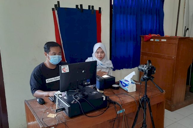 DISDUKCAPIL KLATEN---Inovasi Pelaut Bala Perekaman E-KTP secara Massal kerjasama dengan KPU Kabupaten Klaten di Kecamatan Wedi.