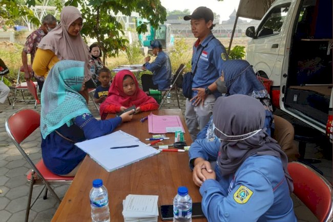 Pelayanan Adminduk Dinas Dukcapil Klaten di acara CarFreeDay bahagiakan masyarakat.