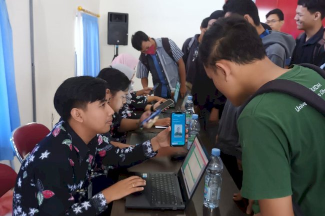 Disdukcapil Klaten Lakukan Sosialisasi Identitas Kependudukan Digital Kepada Mahasiswa Universitas Widya Dharma (UNWIDHA) Klaten.