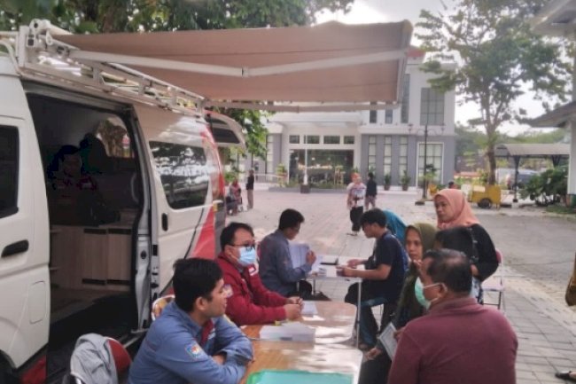 Pelayanan Adminduk Dinas Dukcapil Klaten di acara CarFreeDay bahagiakan masyarakat.