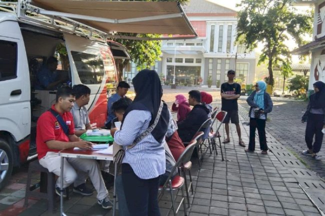 Pelayanan Adminduk Dinas Dukcapil Klaten di acara CarFreeDay bahagiakan masyarakat.