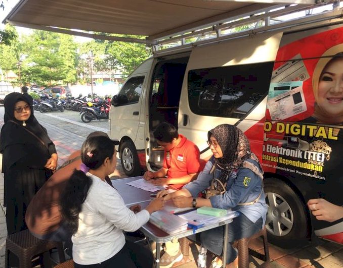 Giat pelayanan pengurusan dokumen Adminduk Dinas Dukcapil Klaten di CFD.