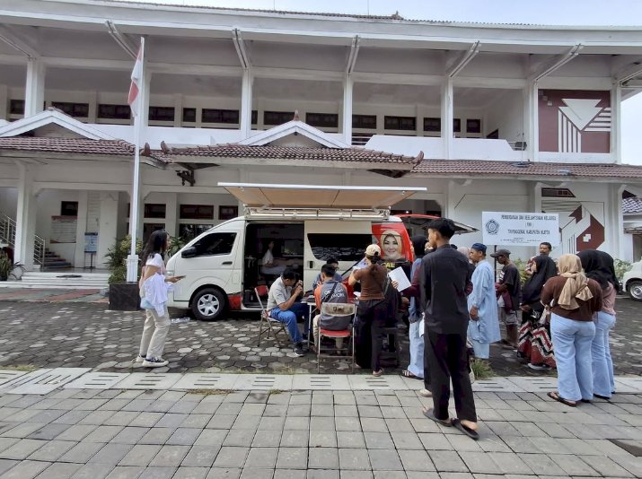 Giat pelayanan pengurusan dokumen Adminduk Dinas Dukcapil Klaten di CFD.