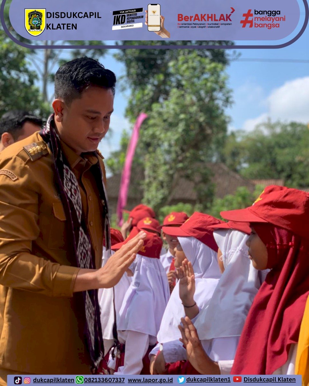 Disdukcapil Klaten Berikan Pelayanan Adminduk pada Kegiatan Sambung Rasa di Desa Kemalang