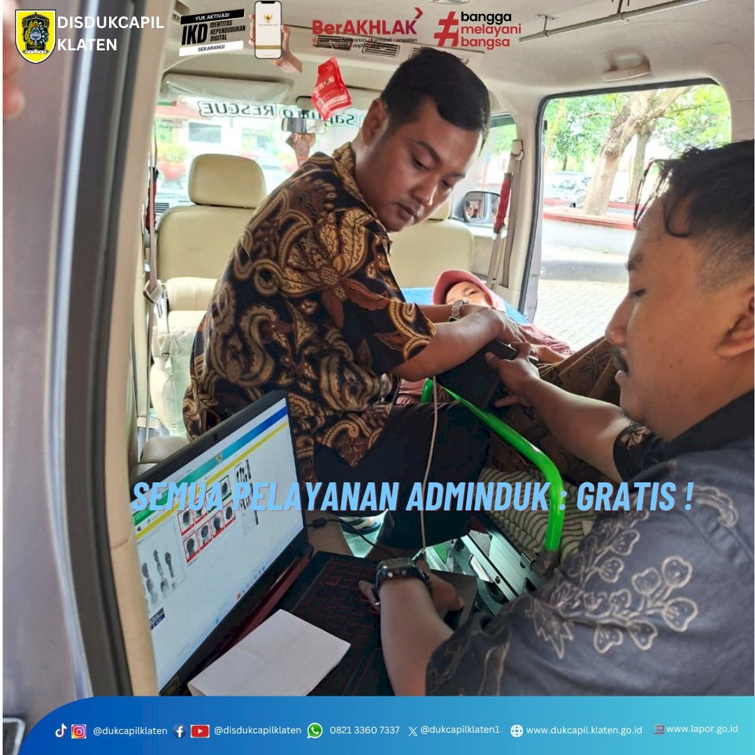 Disdukcapil Klaten memberikan pelayanan perekaman KTP-El bagi lansia 