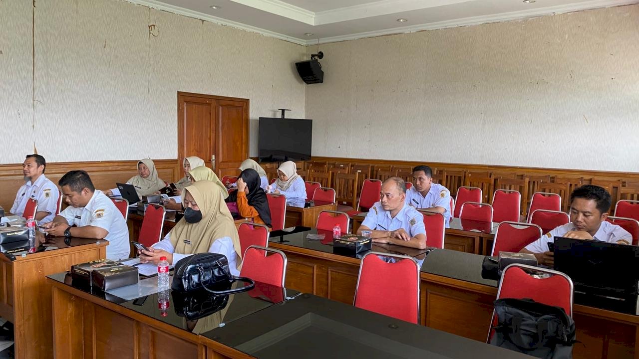 DINAS DUKCAPIL KLATEN MENGADAKAN RAPAT KOORDINASI PENYUSUNAN PROFIL PERKEMBANGAN KEPENDUDUKAN KABUPATEN KLATEN TAHUN 2025