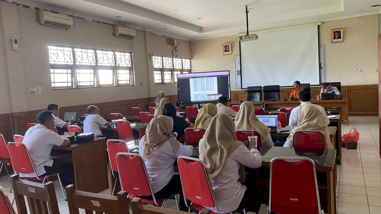 DINAS DUKCAPIL KLATEN MENGADAKAN RAPAT KOORDINASI PENYUSUNAN PROFIL PERKEMBANGAN KEPENDUDUKAN KABUPATEN KLATEN TAHUN 2025