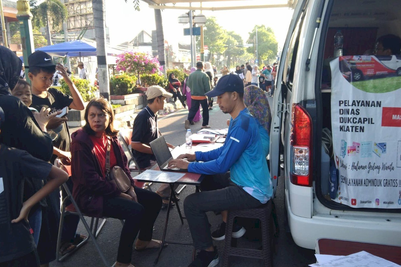 PELAYANAN ADMINDUK DUKCAPIL KLATEN DI CAR FREE DAY