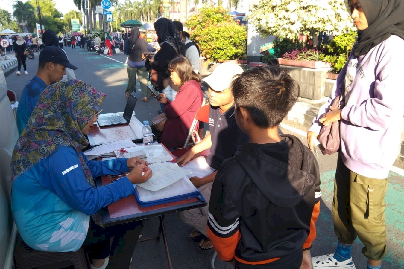 PELAYANAN ADMINDUK DUKCAPIL KLATEN DI CAR FREE DAY